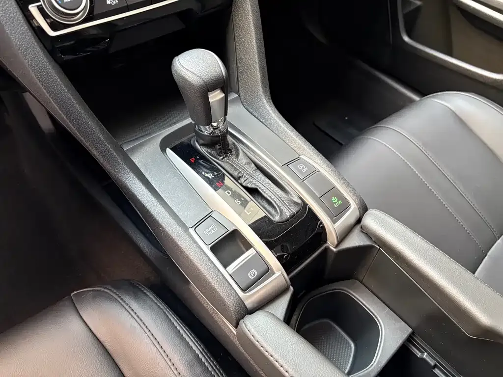 Honda Civic — фото 8