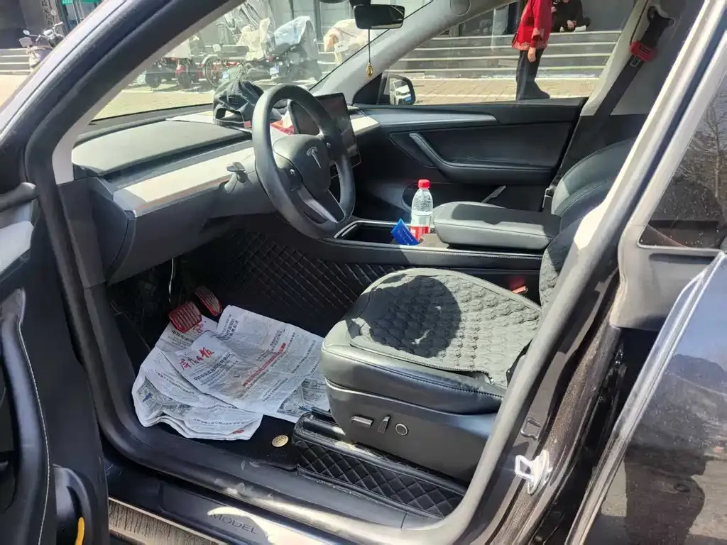 Tesla Model Y 2025 из CN, фото 7