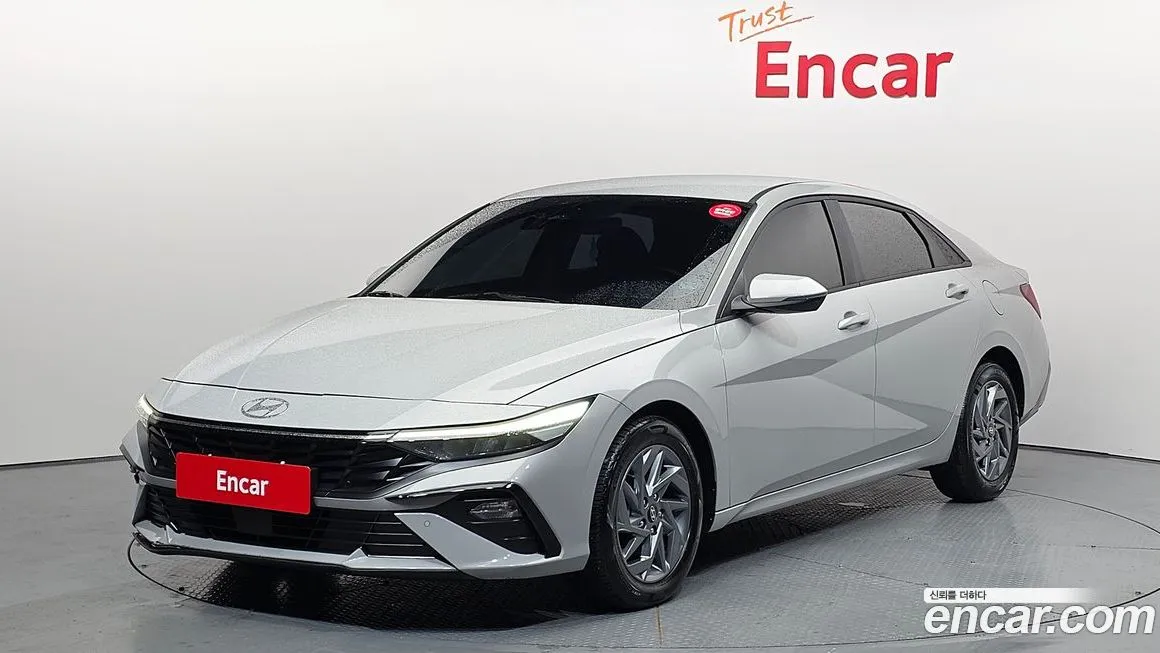Hyundai AVANTE — фото 1