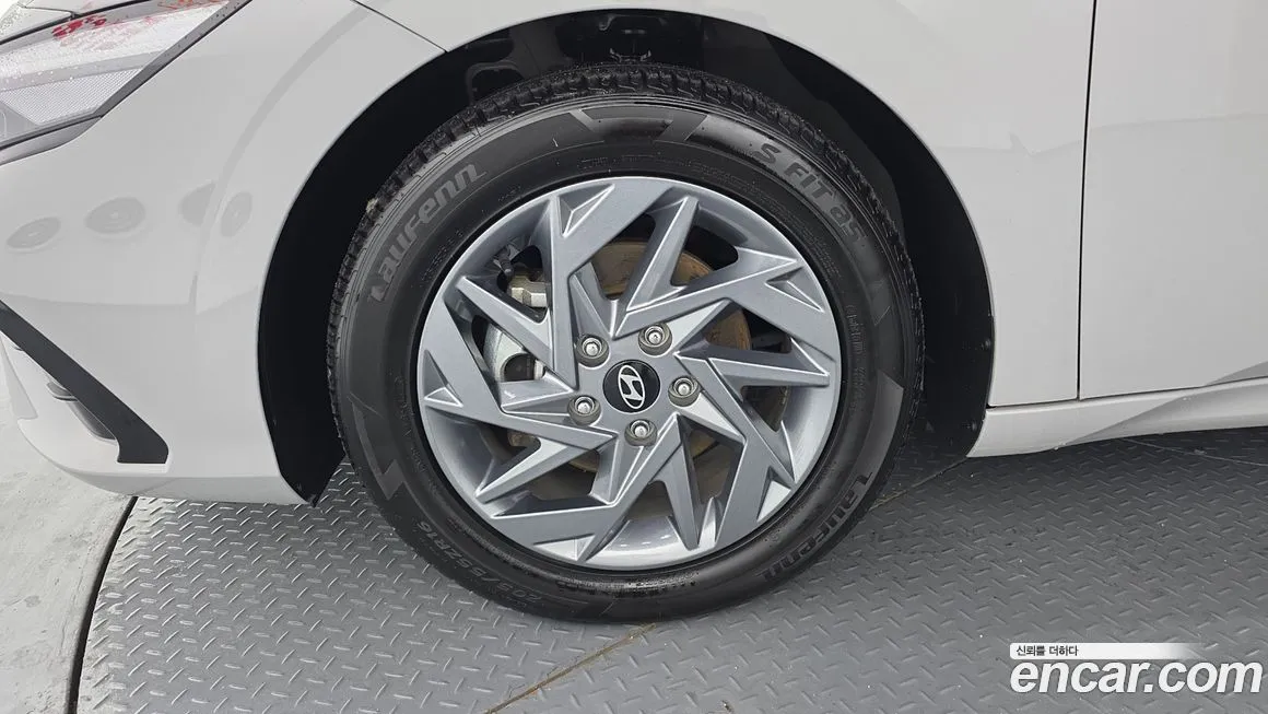 Hyundai AVANTE — фото 4