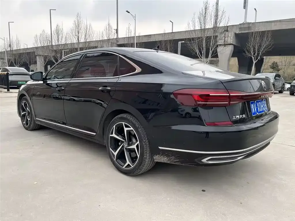 Volkswagen Passat — фото 4