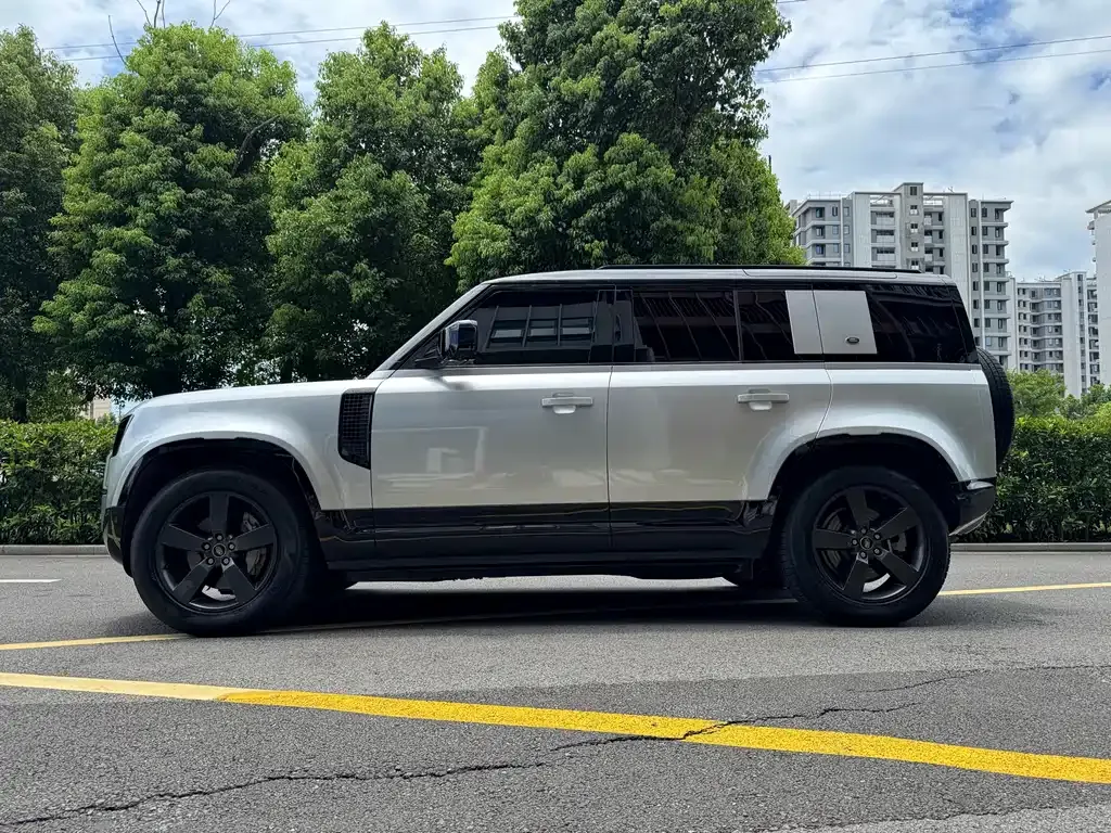 Land Rover Defender — фото 6