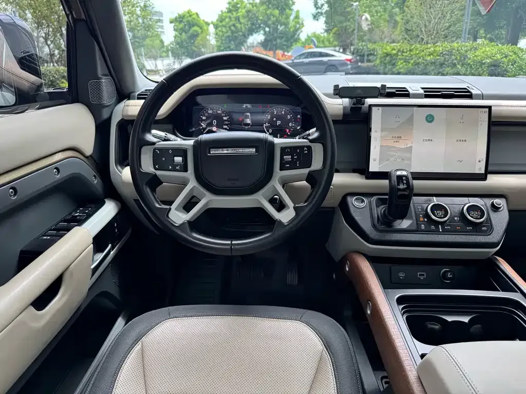Land Rover Defender — фото 8
