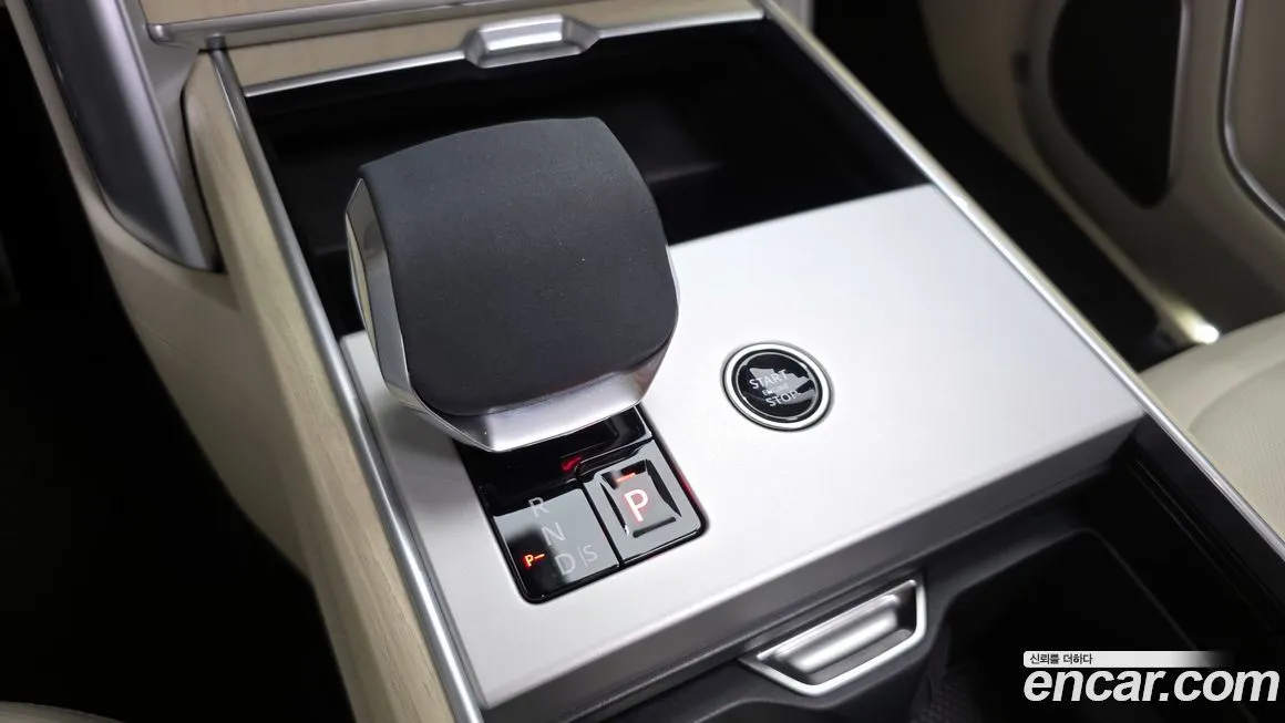 Land Rover Range Rover 2024 из KR, фото 4