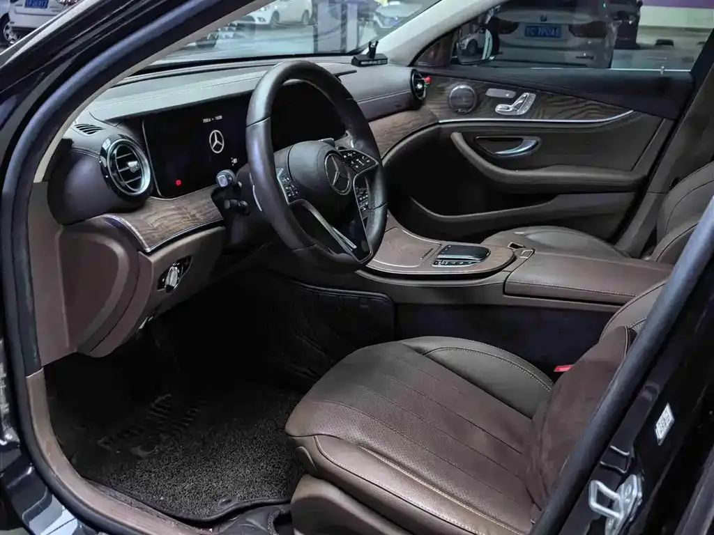 Mercedes-Benz E-Class 2023 из CN, фото 8