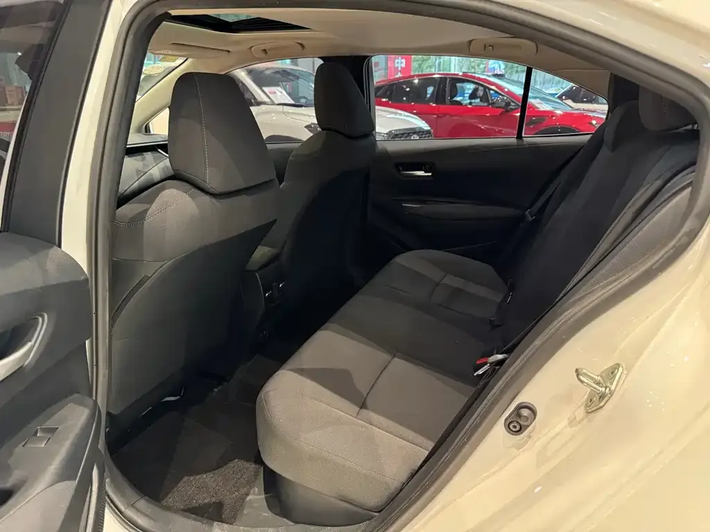 Toyota Corolla 2021 из CN, фото 7