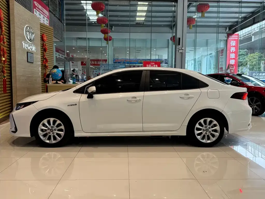 Toyota Corolla 2021 из CN, фото 9