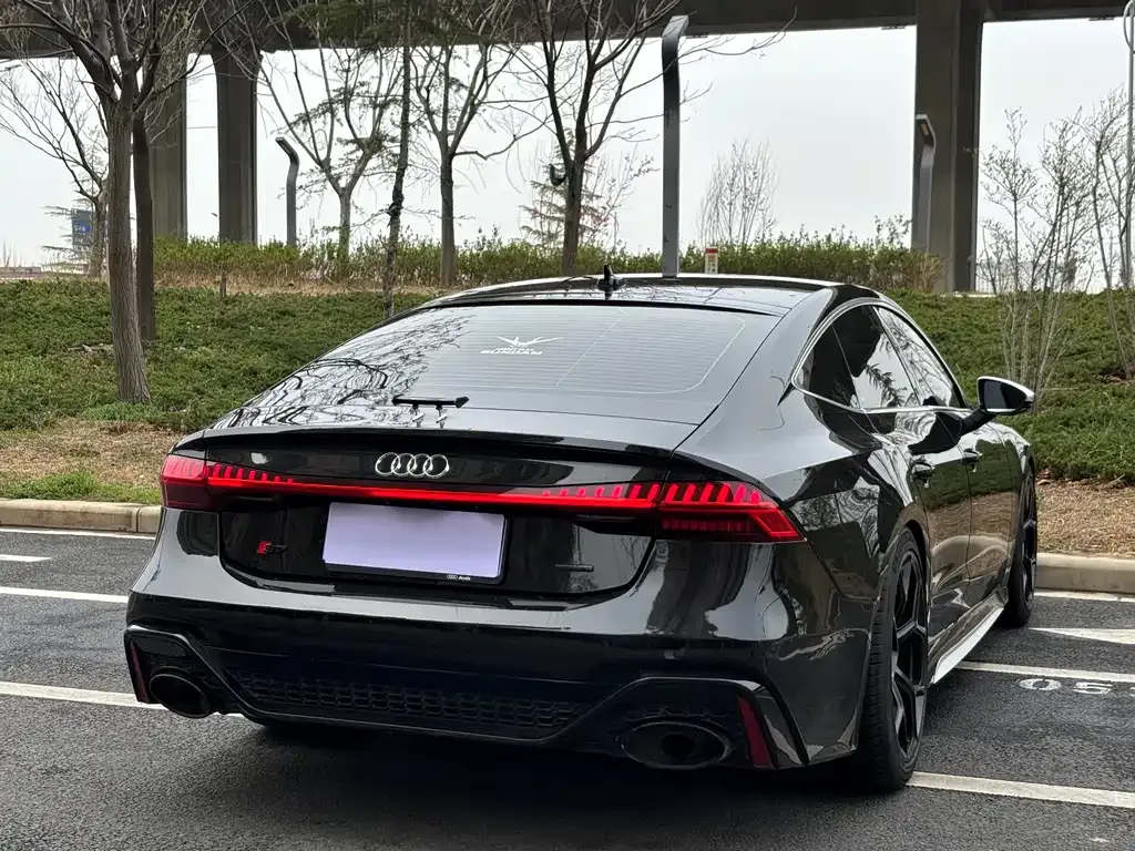 Audi A7 2022 из CN, фото 4