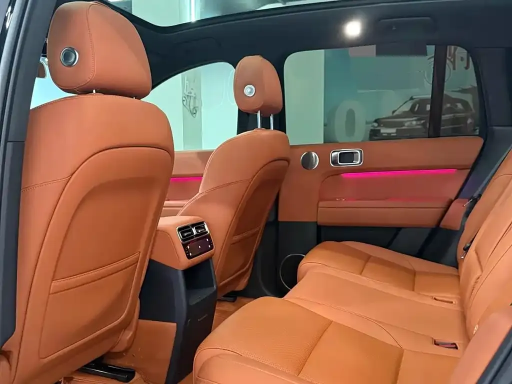Li Auto L6 — фото 2