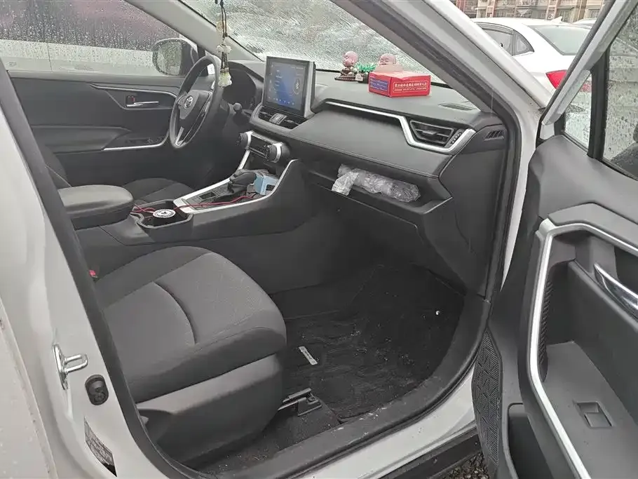 Toyota RAV4 2022 из CN, фото 2