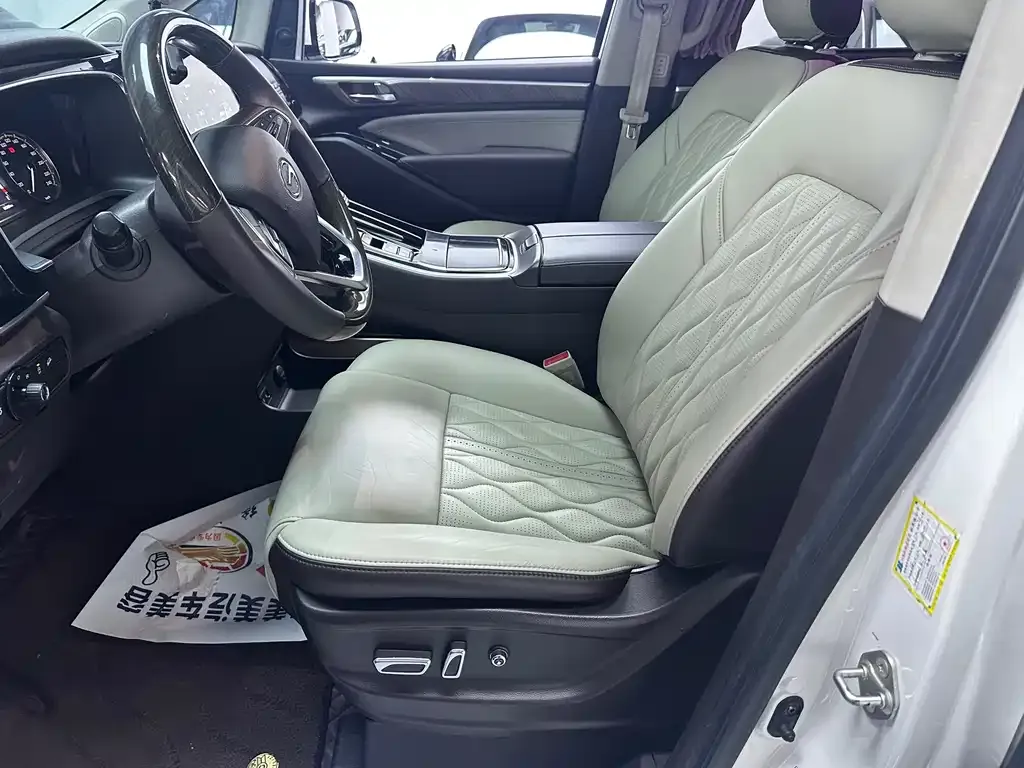 GAC Motor Trumpchi M8 — фото 9