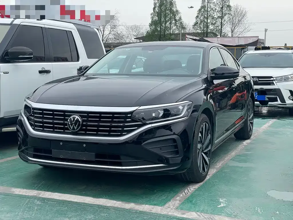 Volkswagen Passat — фото 1