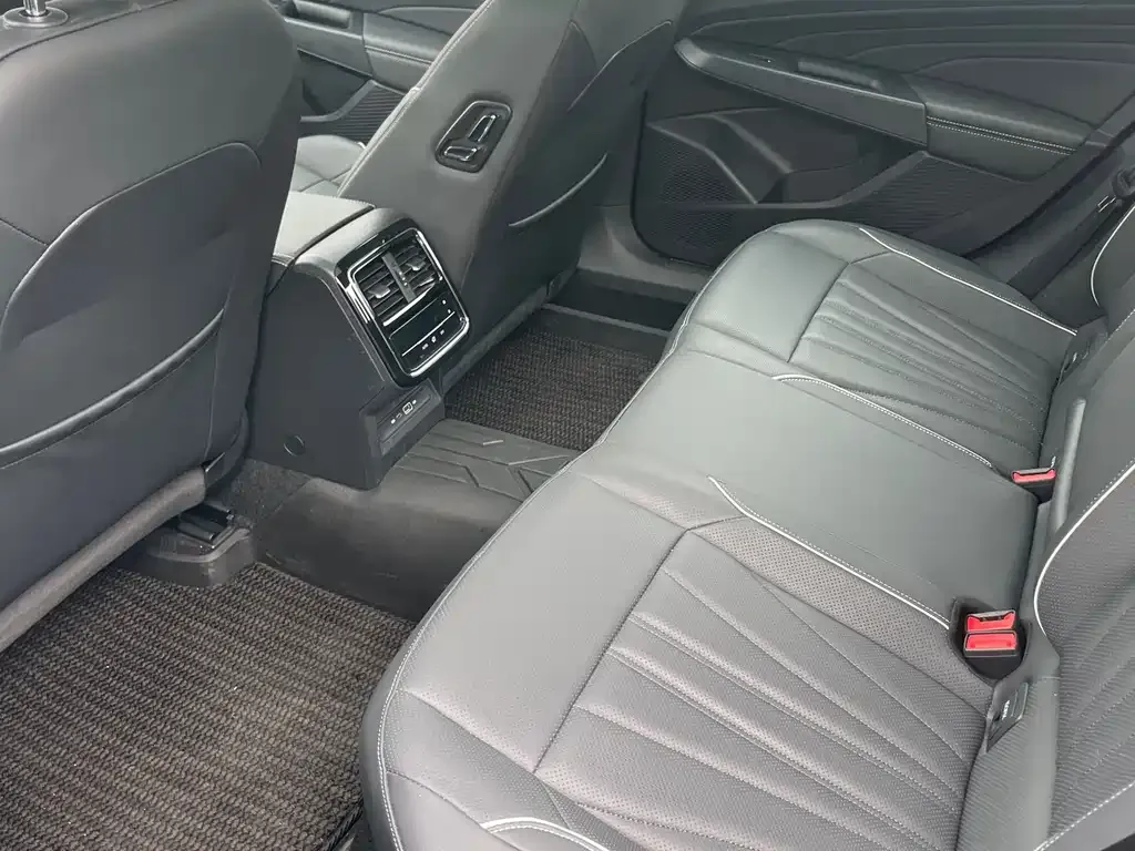 Volkswagen Passat — фото 8