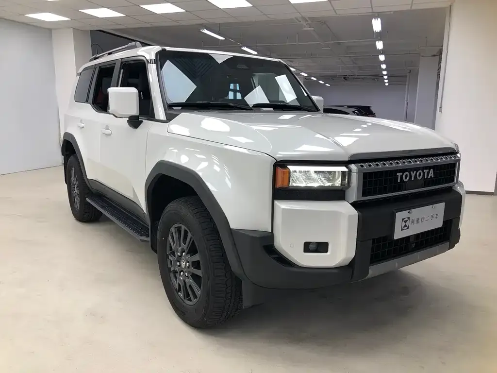 Toyota Prado — фото 2