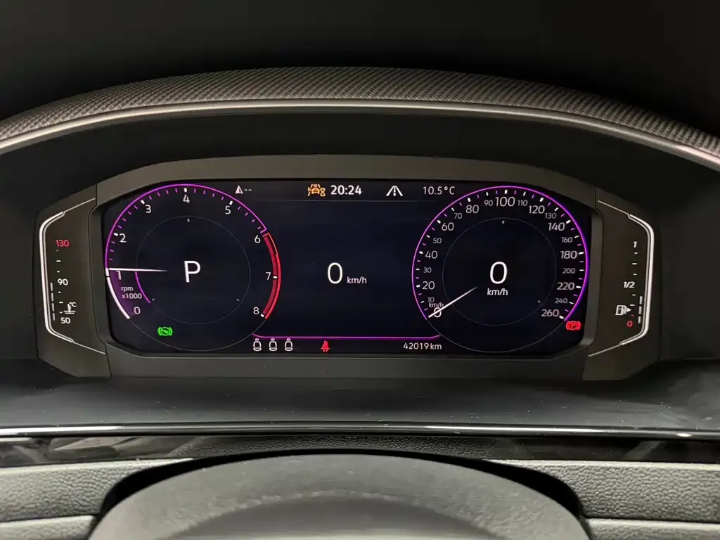 Volkswagen CC 2023 из CN, фото 10