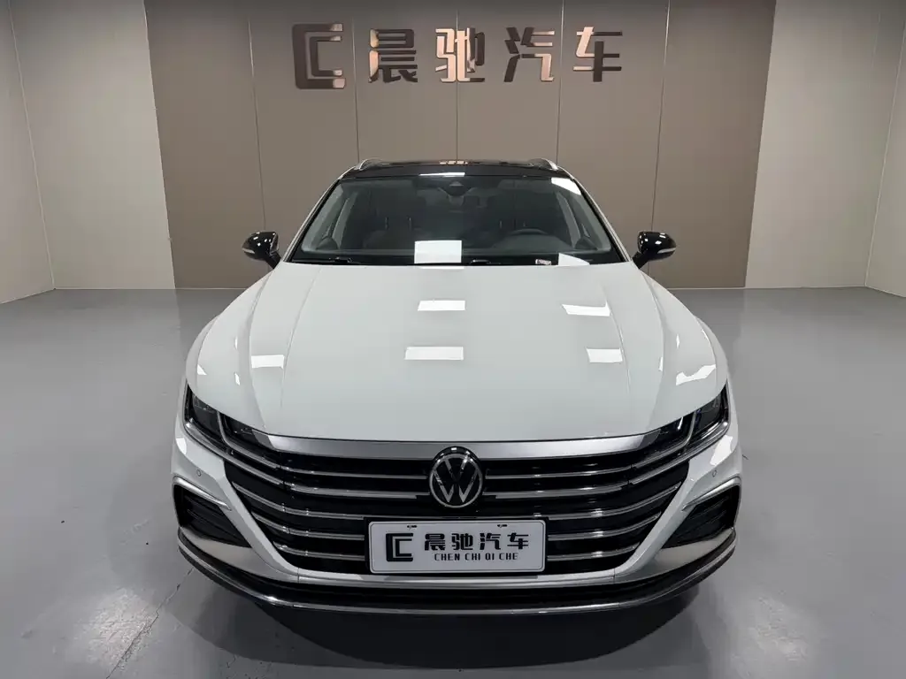 Volkswagen CC 2023 из CN, фото 2