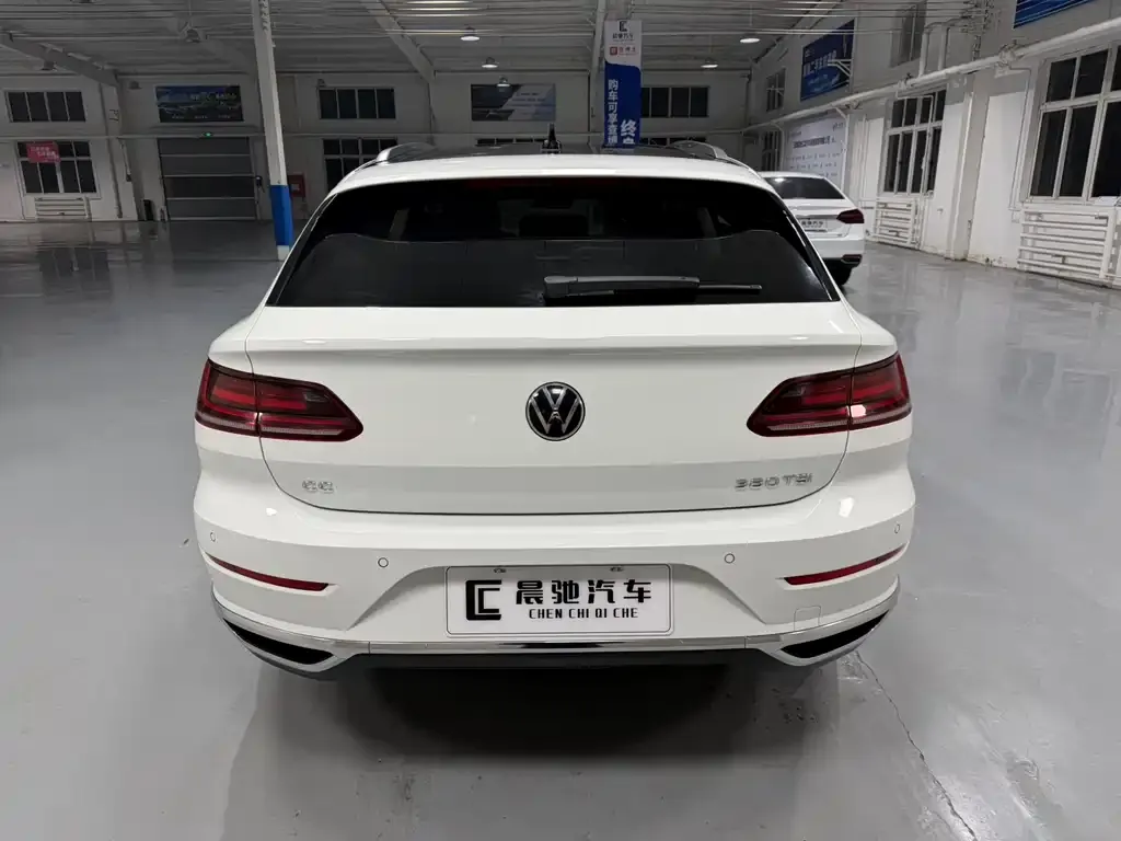 Volkswagen CC 2023 из CN, фото 4