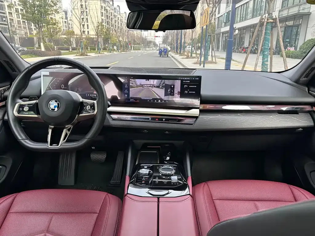 BMW 5 Series — фото 2