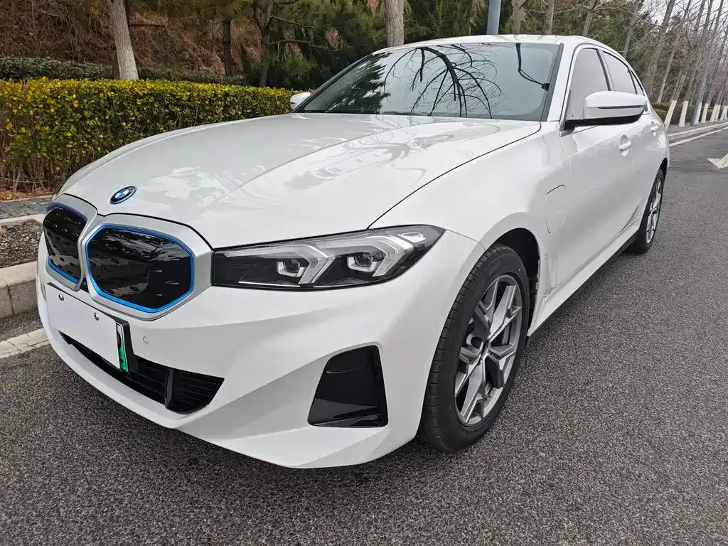 BMW i3 — фото 1