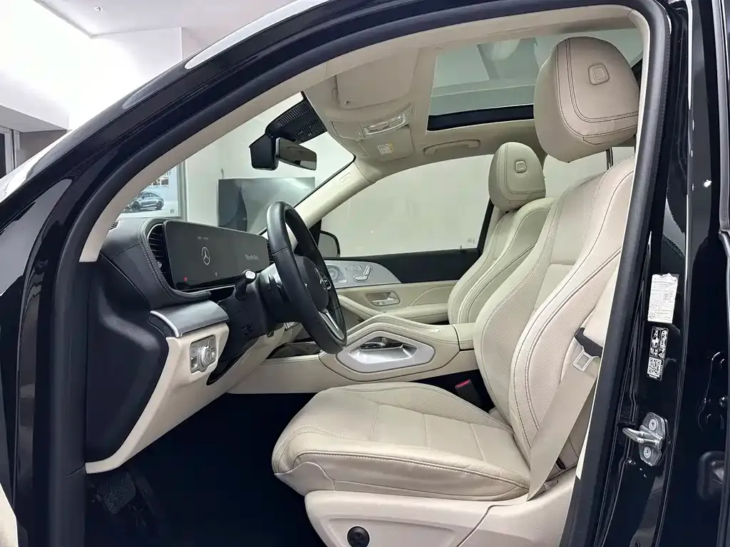 Mercedes-Benz GLE — фото 10