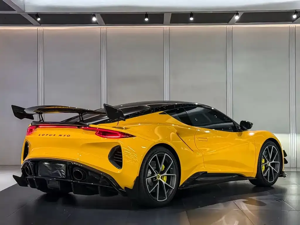 Lotus Emira 2023 из CN, фото 10