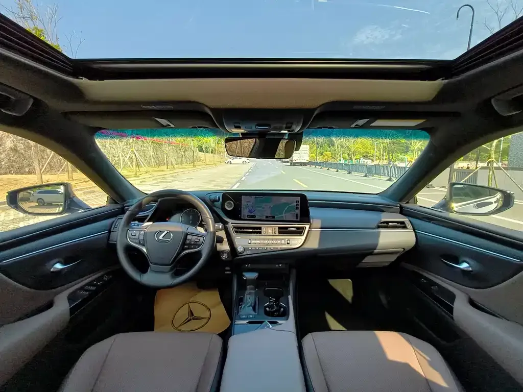 Lexus ES 2024 из CN, фото 8