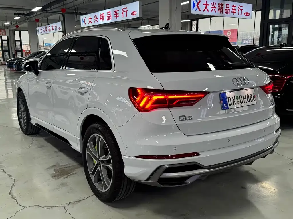 Audi Q3 — фото 5