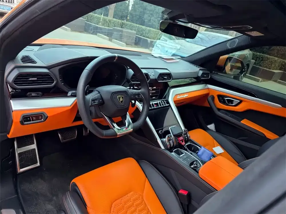Lamborghini Urus — фото 3