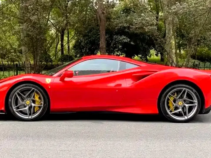Ferrari F8 — фото 4