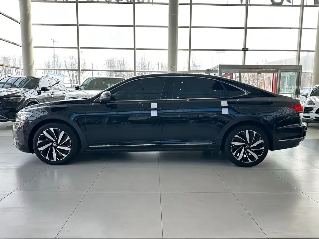Volkswagen Passat 2024 из CN, фото 4
