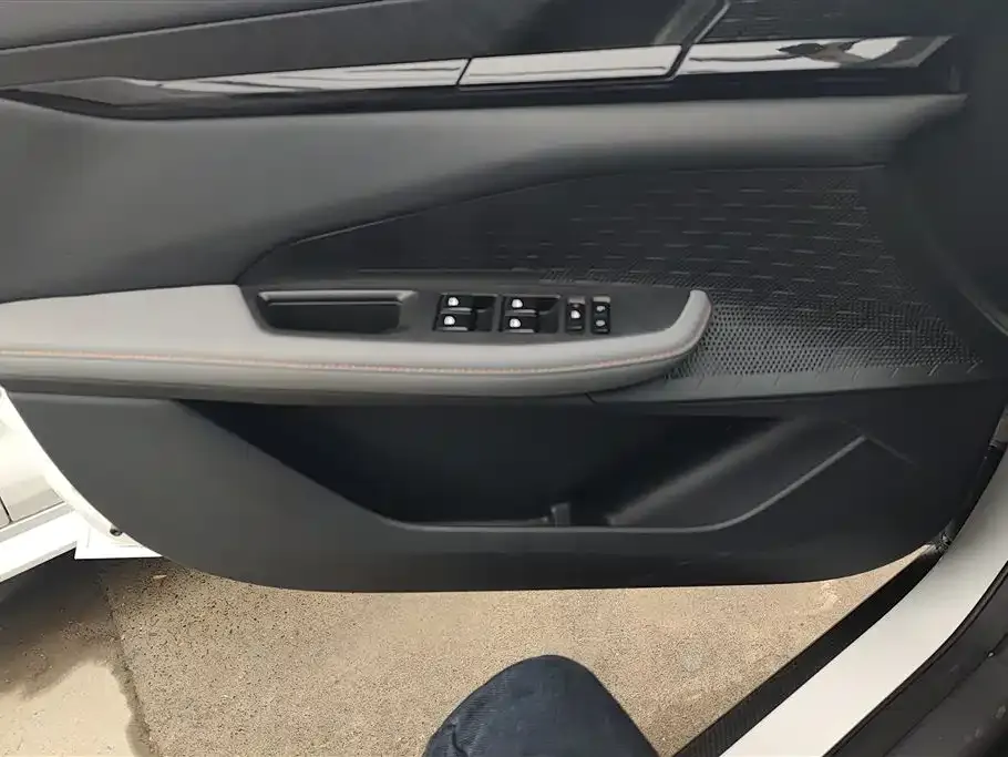 Changan UNI-V 2023 из CN, фото 8
