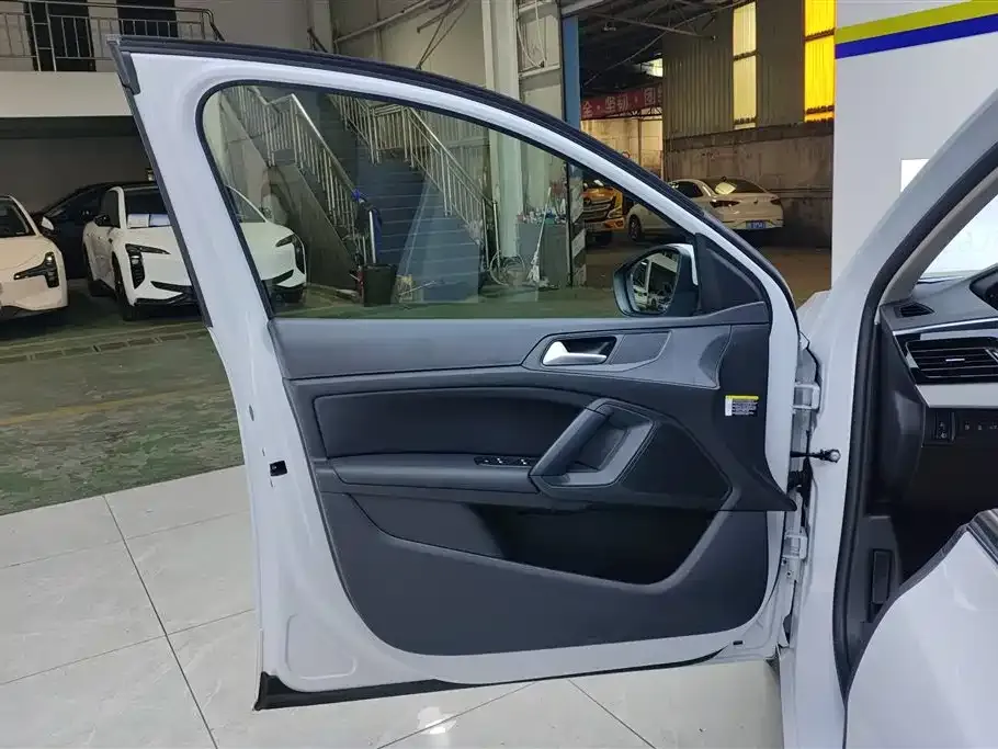 Peugeot 408 2025 из CN, фото 7