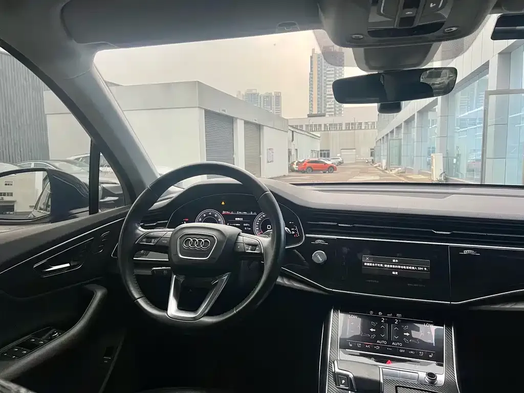 Audi Q7 2021 из CN, фото 3