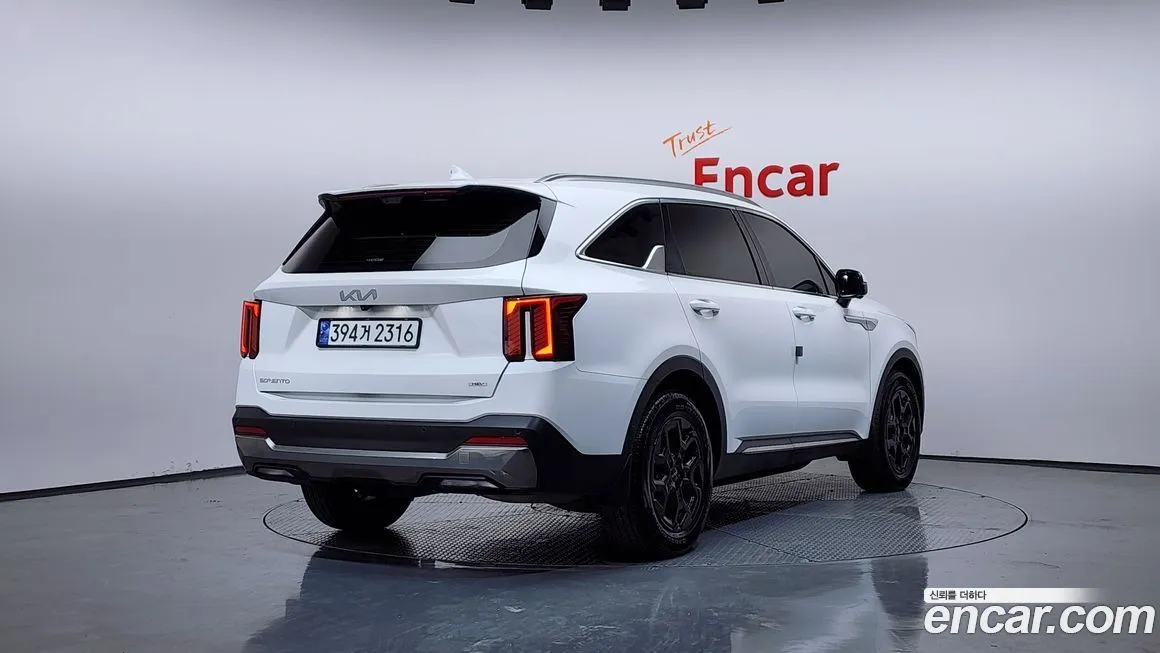 Kia Sorento — фото 10