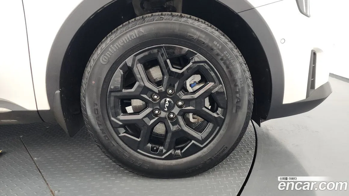 Kia Sorento — фото 8