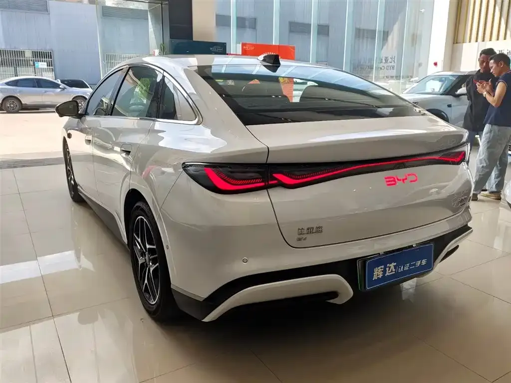 BYD Seal 06 — фото 10