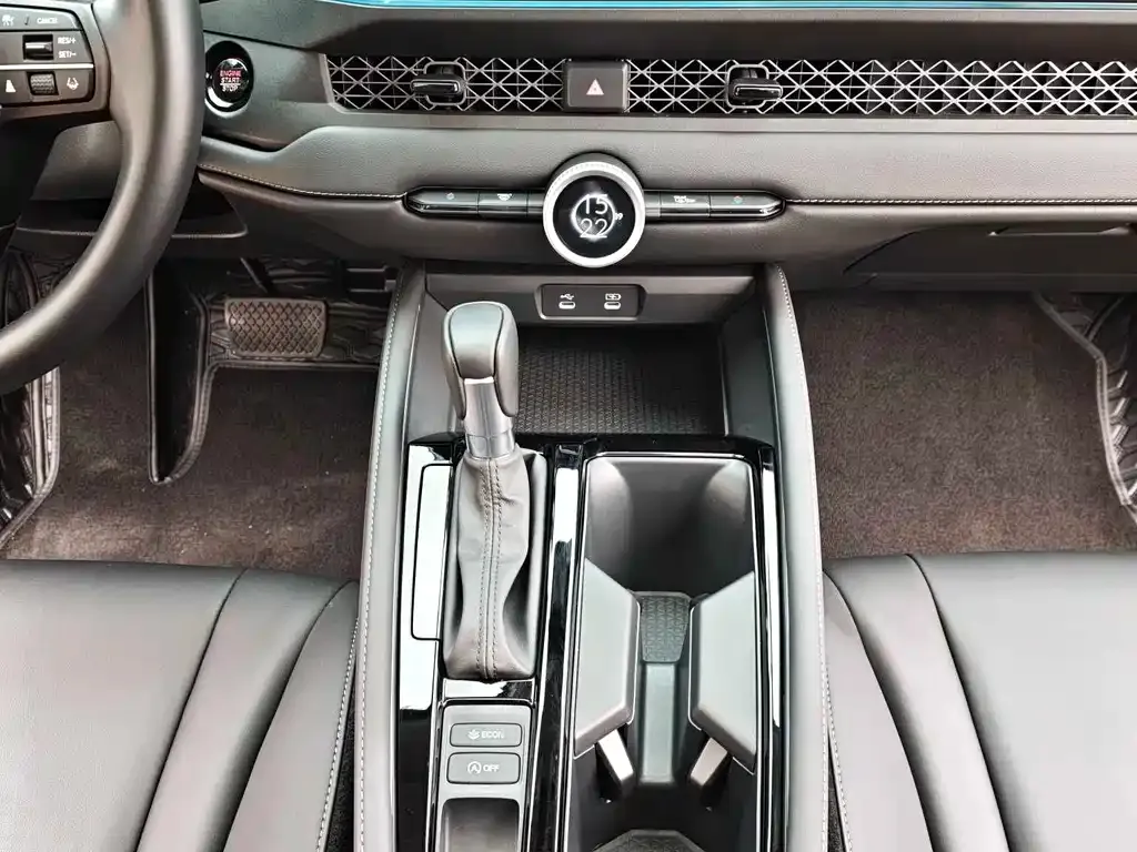 Honda Accord 2025 из CN, фото 3