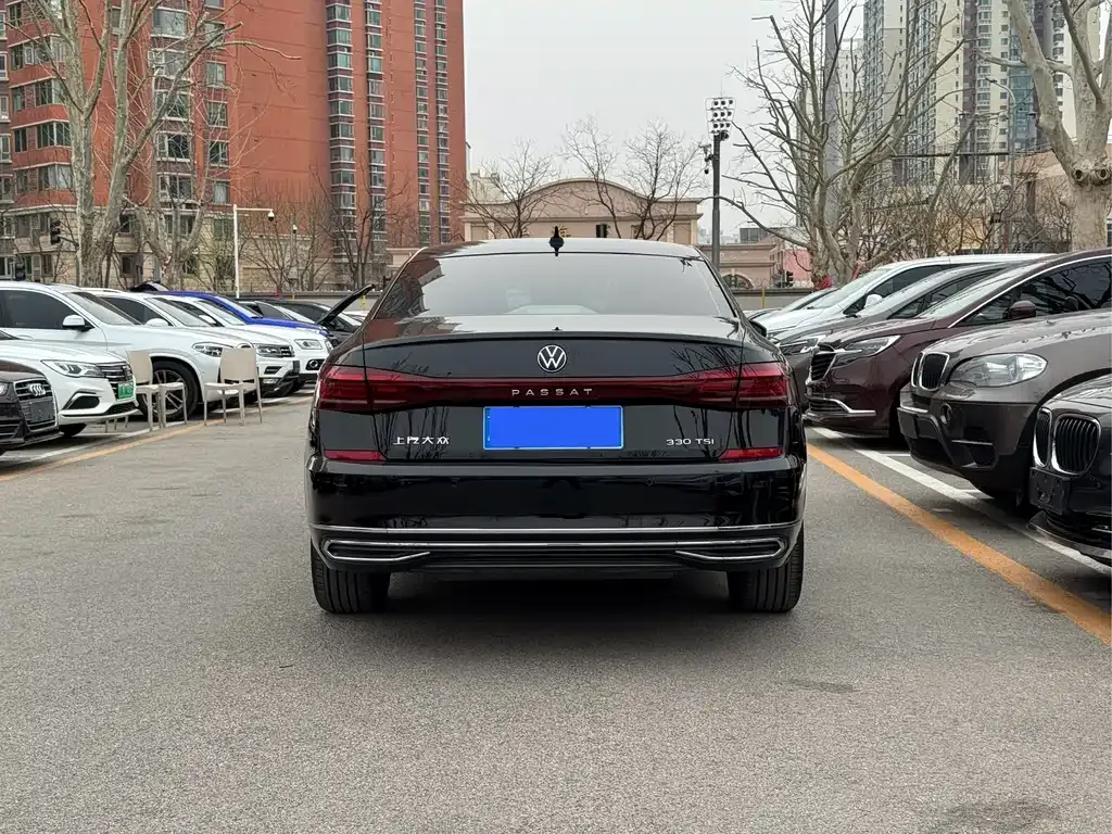 Volkswagen Passat — фото 9