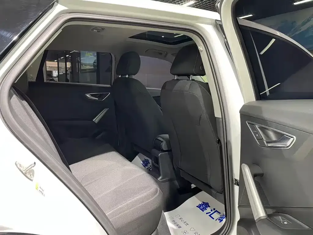 Audi Q2L 2021 из CN, фото 2