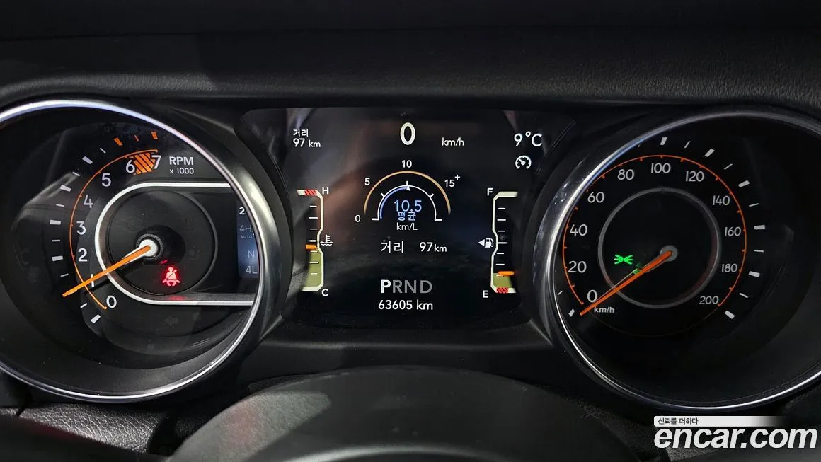 Jeep Wrangler 2021 из KR, фото 3