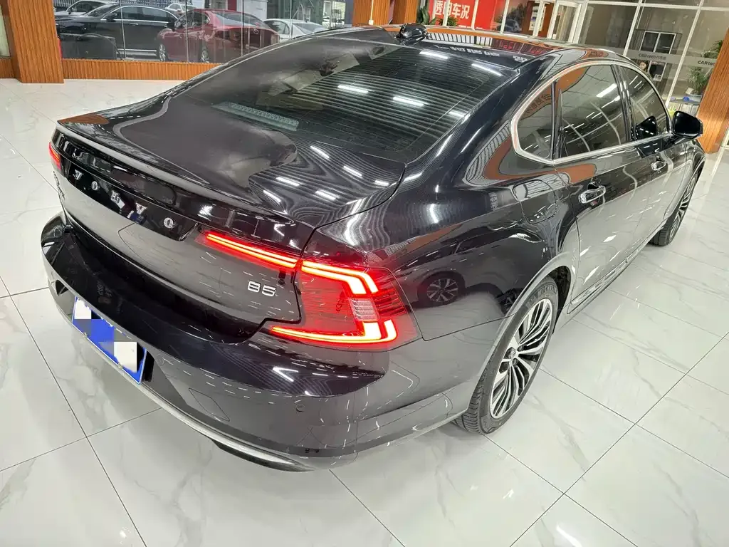 Volvo S90 — фото 4