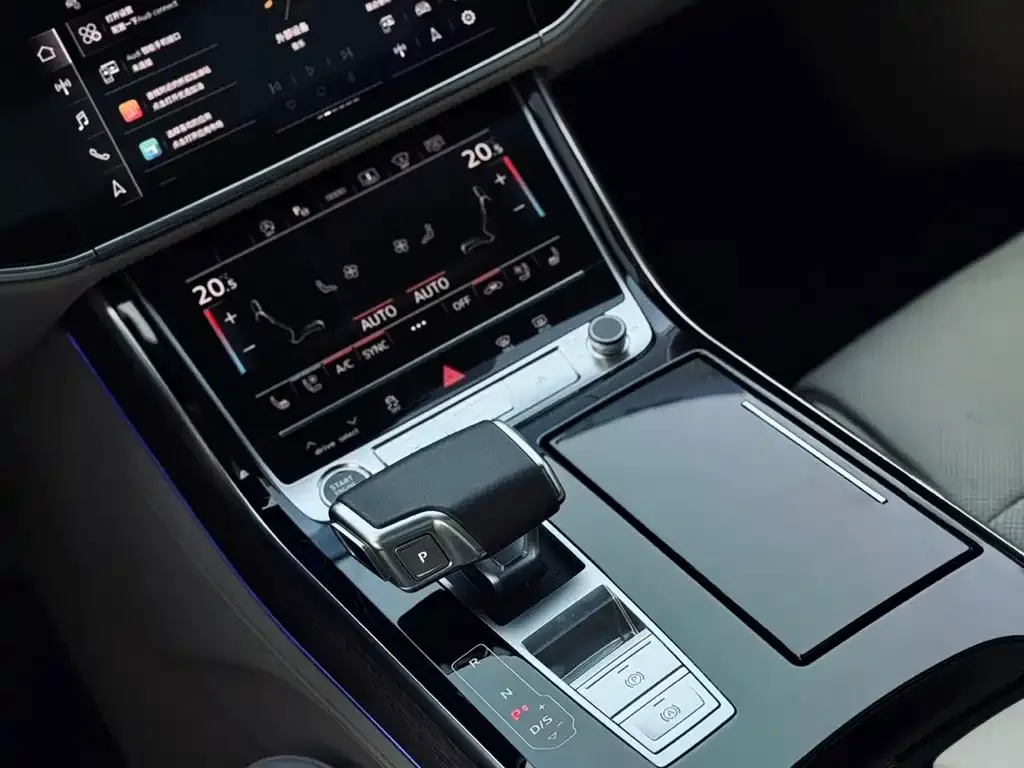 Audi A8 — фото 3