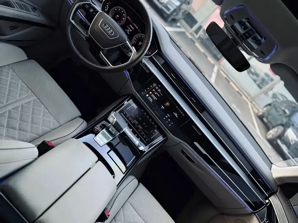 Audi A8 — фото 7