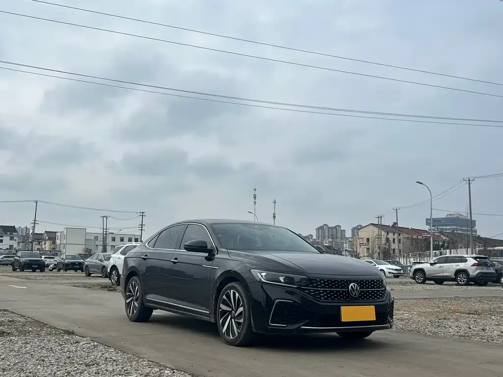 Volkswagen Passat — фото 5