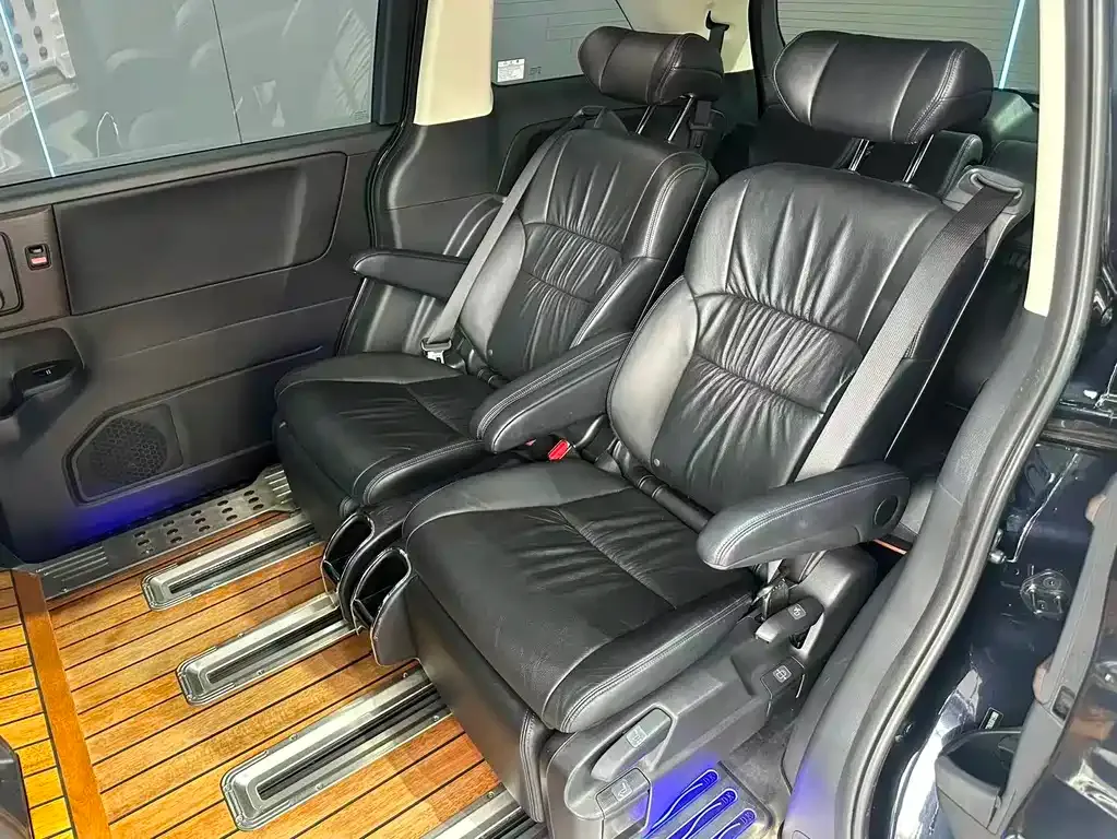 Honda Odyssey — фото 10