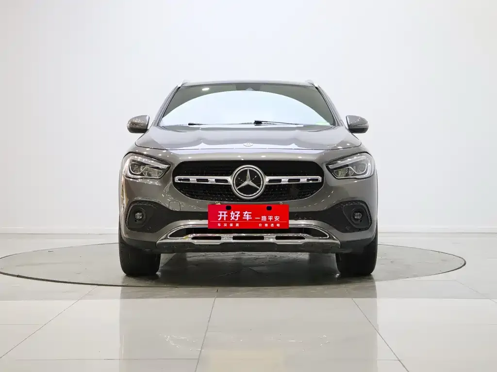 Mercedes-Benz GLA — фото 1