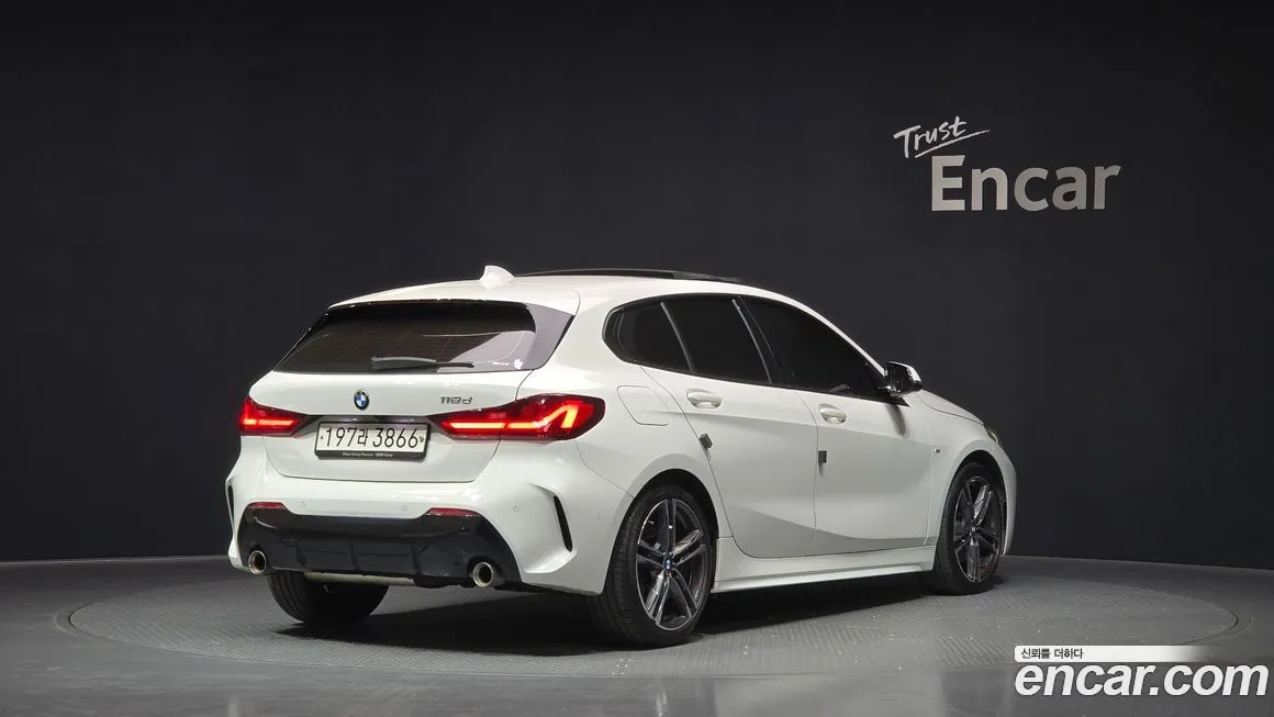 BMW 1-Series 2021 из KR, фото 2