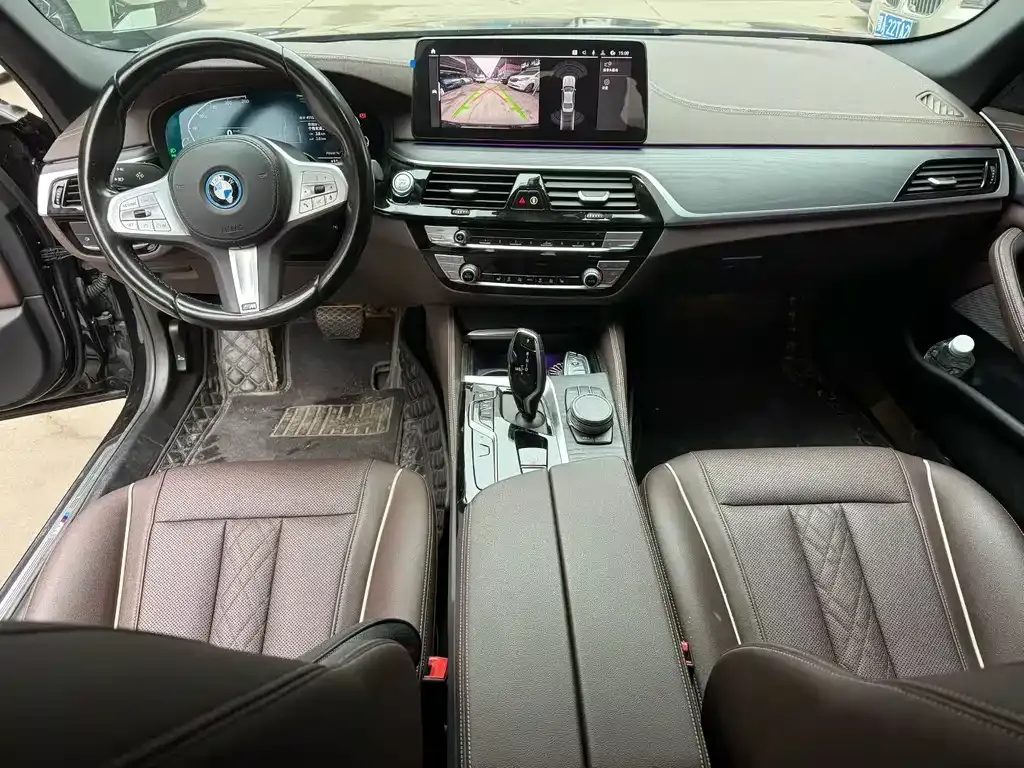 BMW 5 Series New Energy — фото 8