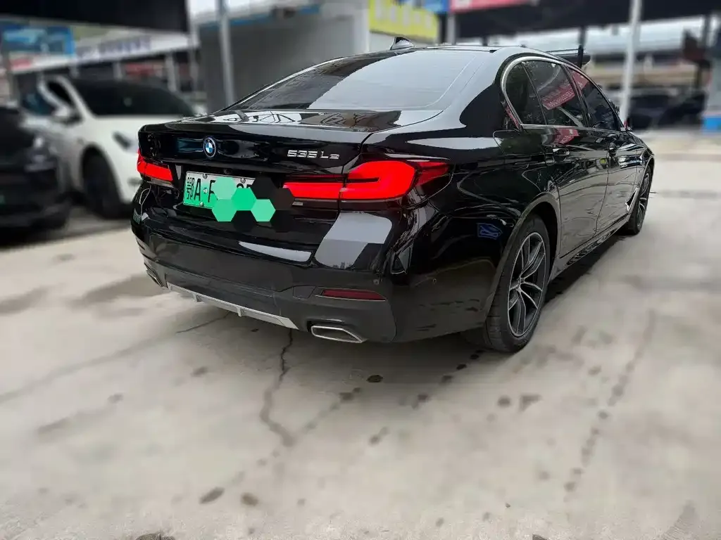 BMW 5 Series New Energy — фото 6