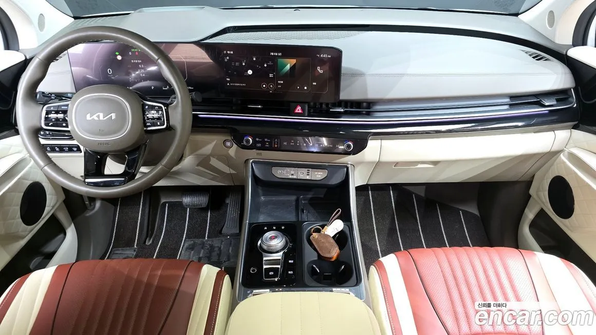 Kia Carnival — фото 10